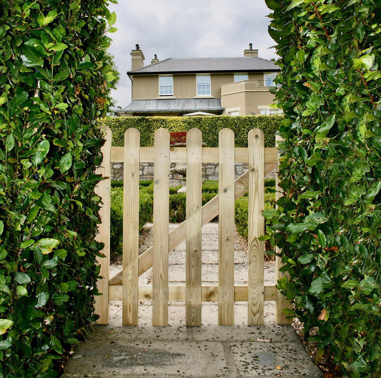Hutton Picket Pale Gate pressure treated softwood garden gate
