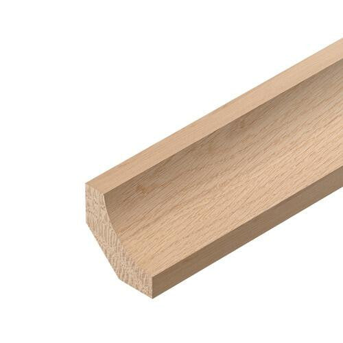 Oak scotia moulding 18mm x 18mm x 2400mm, full length view